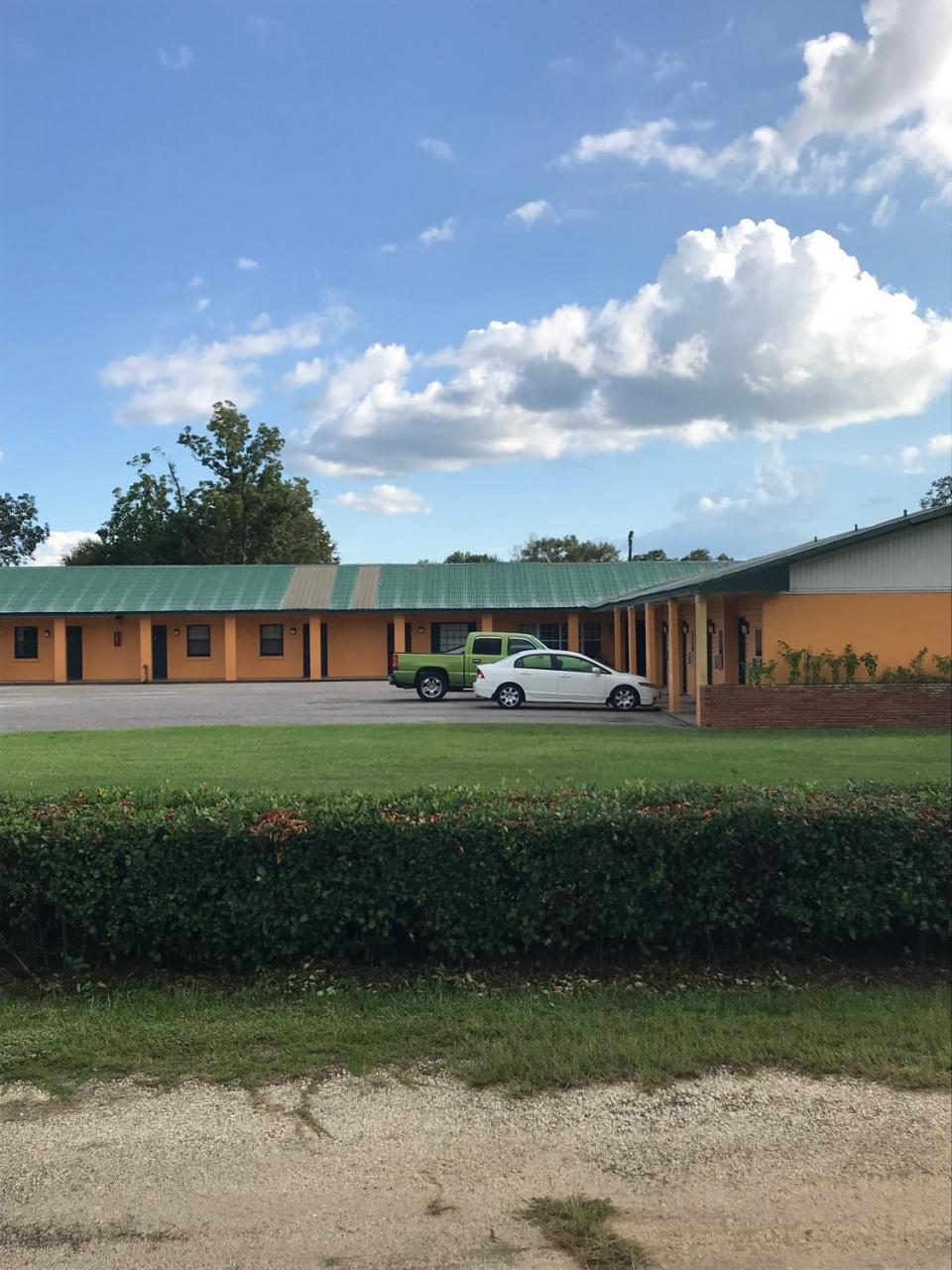 Greenlawn Motel Atmore Bagian luar foto