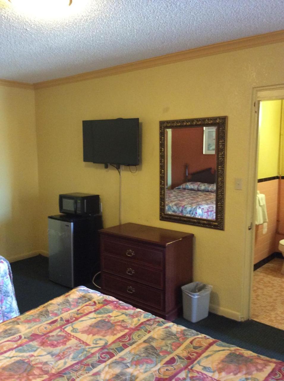 Greenlawn Motel Atmore Bagian luar foto