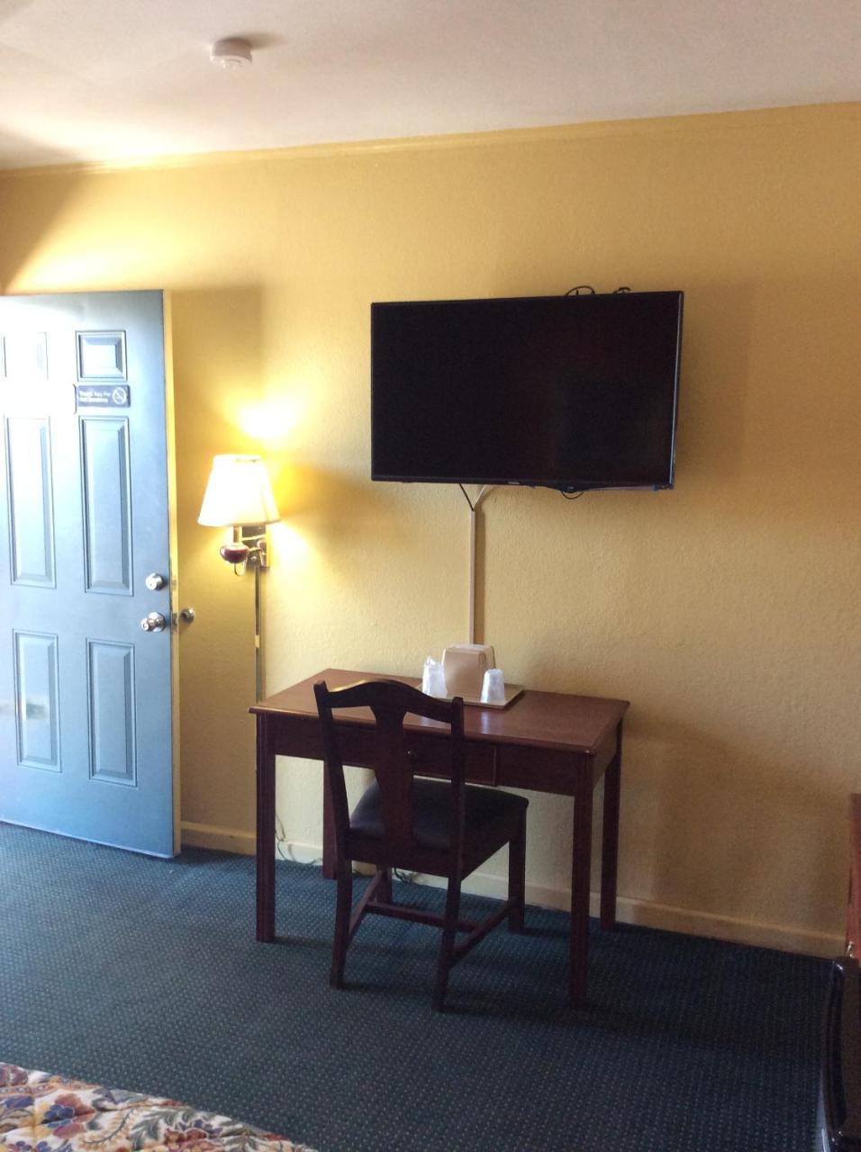 Greenlawn Motel Atmore Bagian luar foto